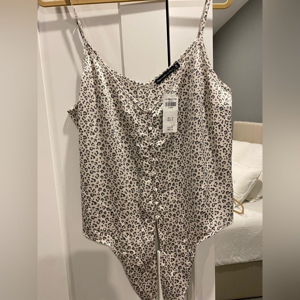 Silky Leopard Print Tank Top with Tie